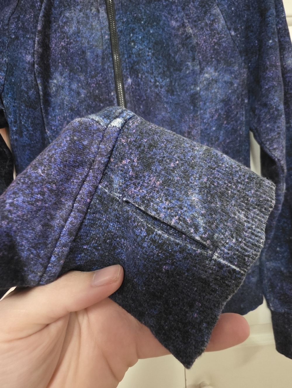 Lululemon Scuba Polar Lights Galaxy Zip Up Hoodie Light Cotton Fleece Size 6 - Picture 3 of 10